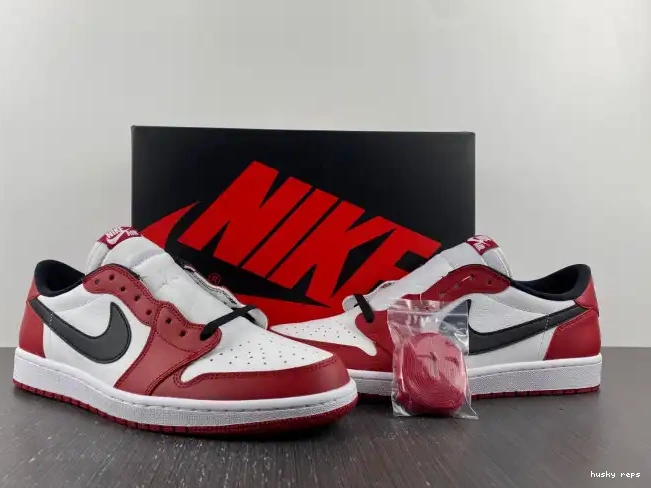 Rep Husky Low Jordan Air Chicago Retro 1 705329-600 0517